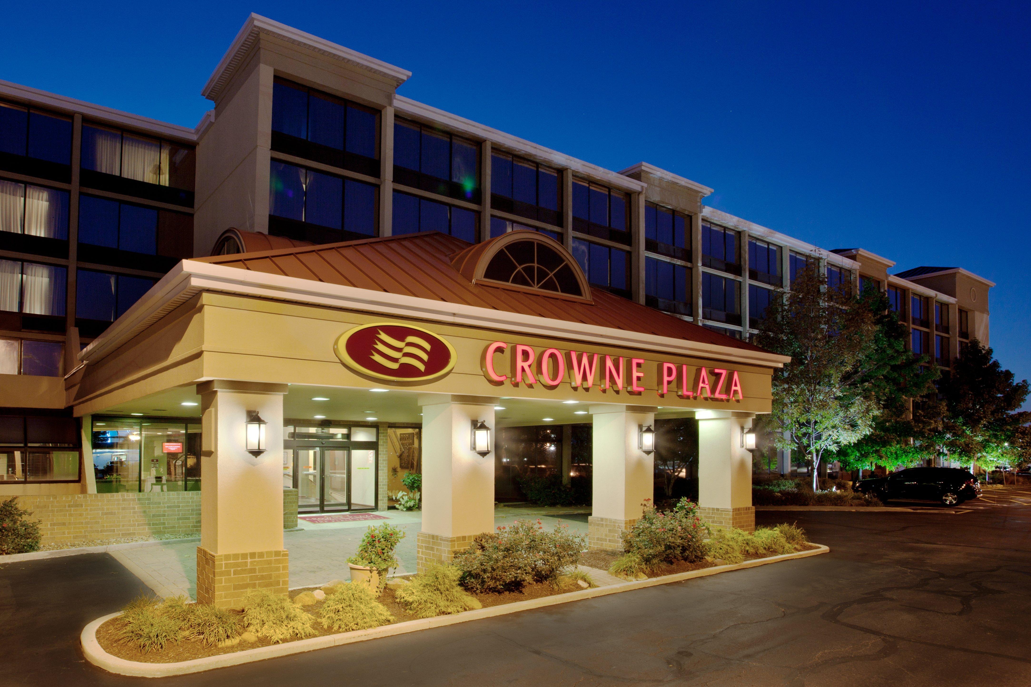 Crowne Plaza Cleveland Airport, An Ihg Hotel Middleburg Heights Exterior photo